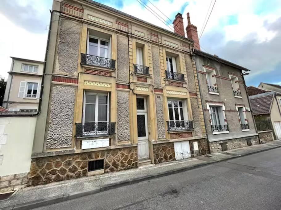 La Belle Pause - Studio Auxerre Proche Parking Екстериор снимка
